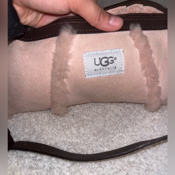 UGG Women's Blush and Brown Shearling Shoulder Bag - Picture 5 of 16